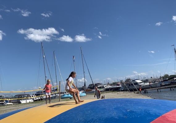 Uitleven op de airtrampoline